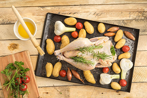 Poulet rôti doré et juteux à l’huile d’olive